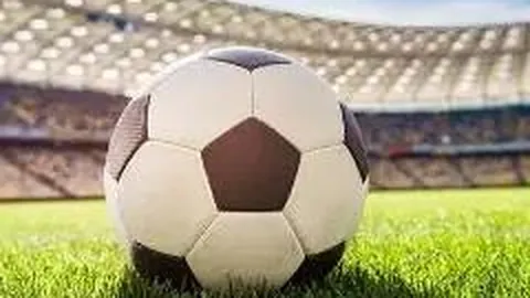 吴彦祖探望贾玲并分享亲密合影